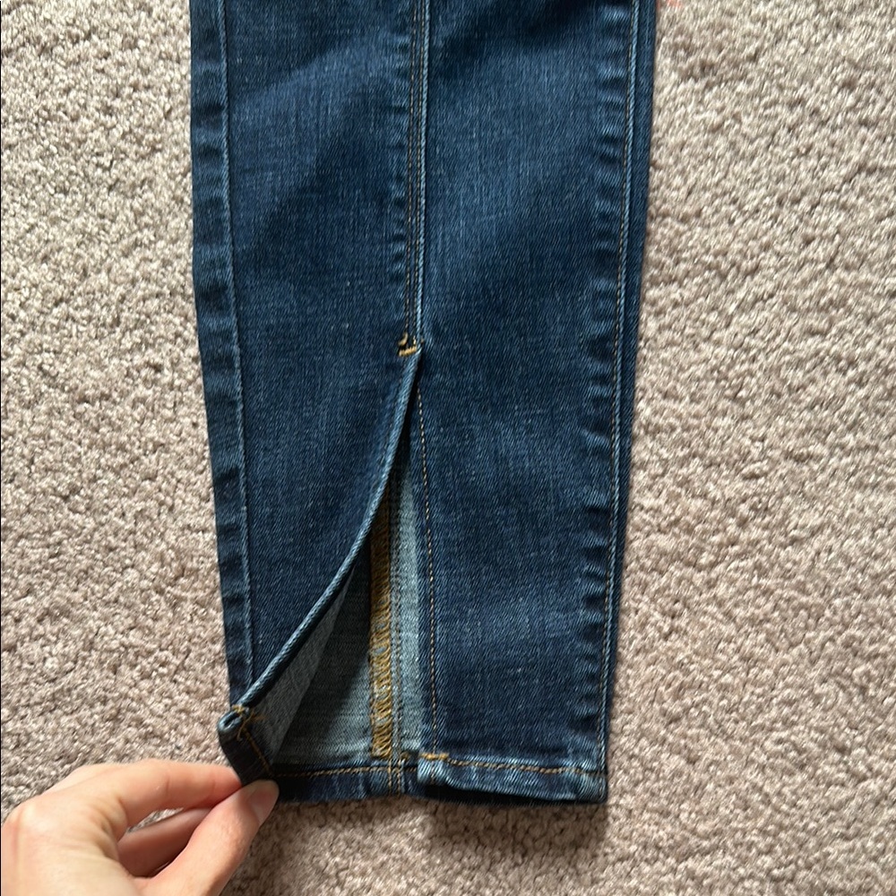 Good American Blue Straight Leg Jeans - Picture 2 of 8